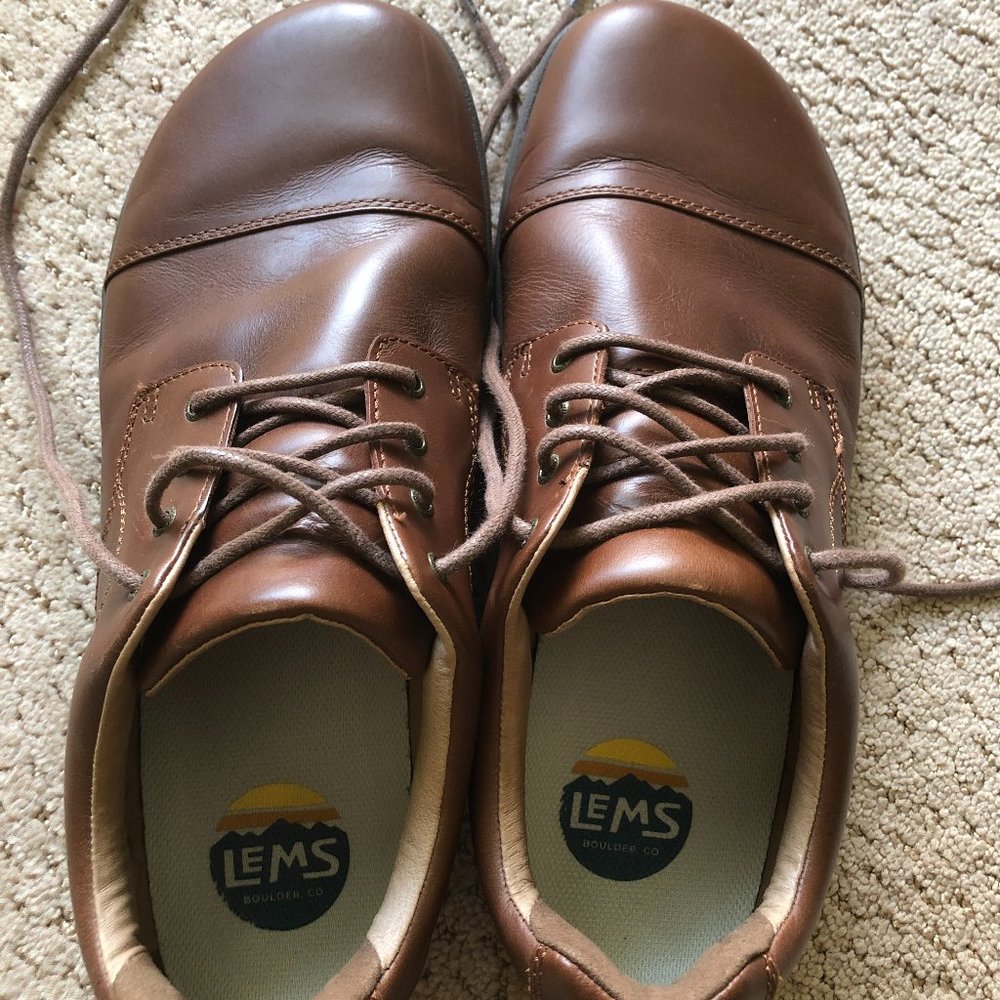 Men's size 11 LEMS Nine2Five shoes like new